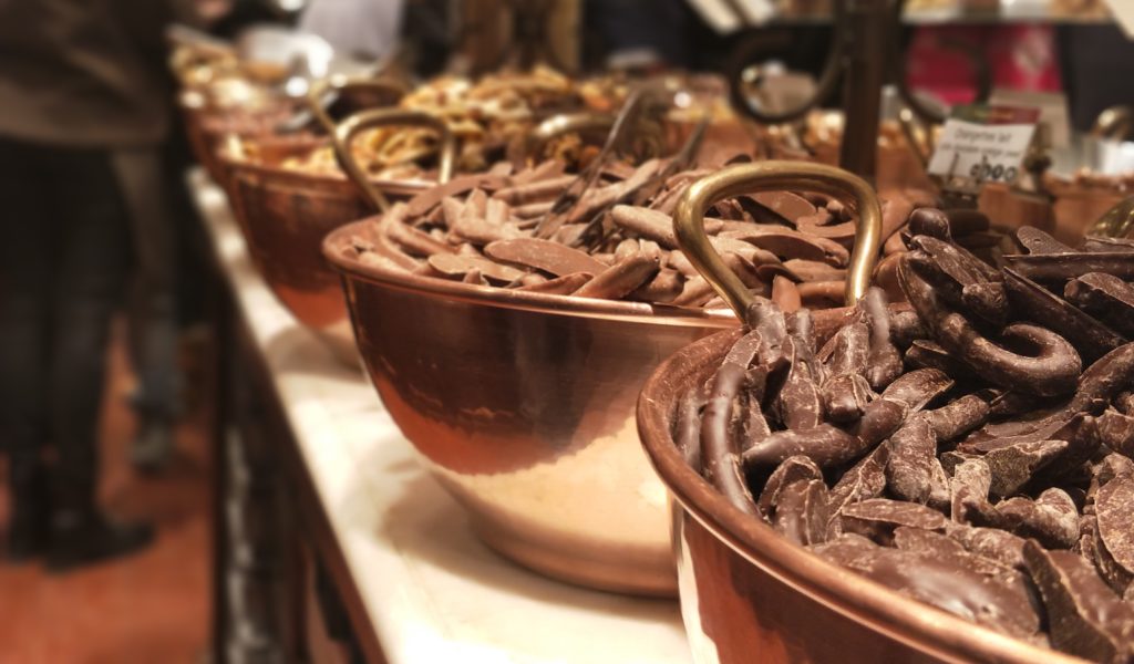 Rows of chocolate orange pieces